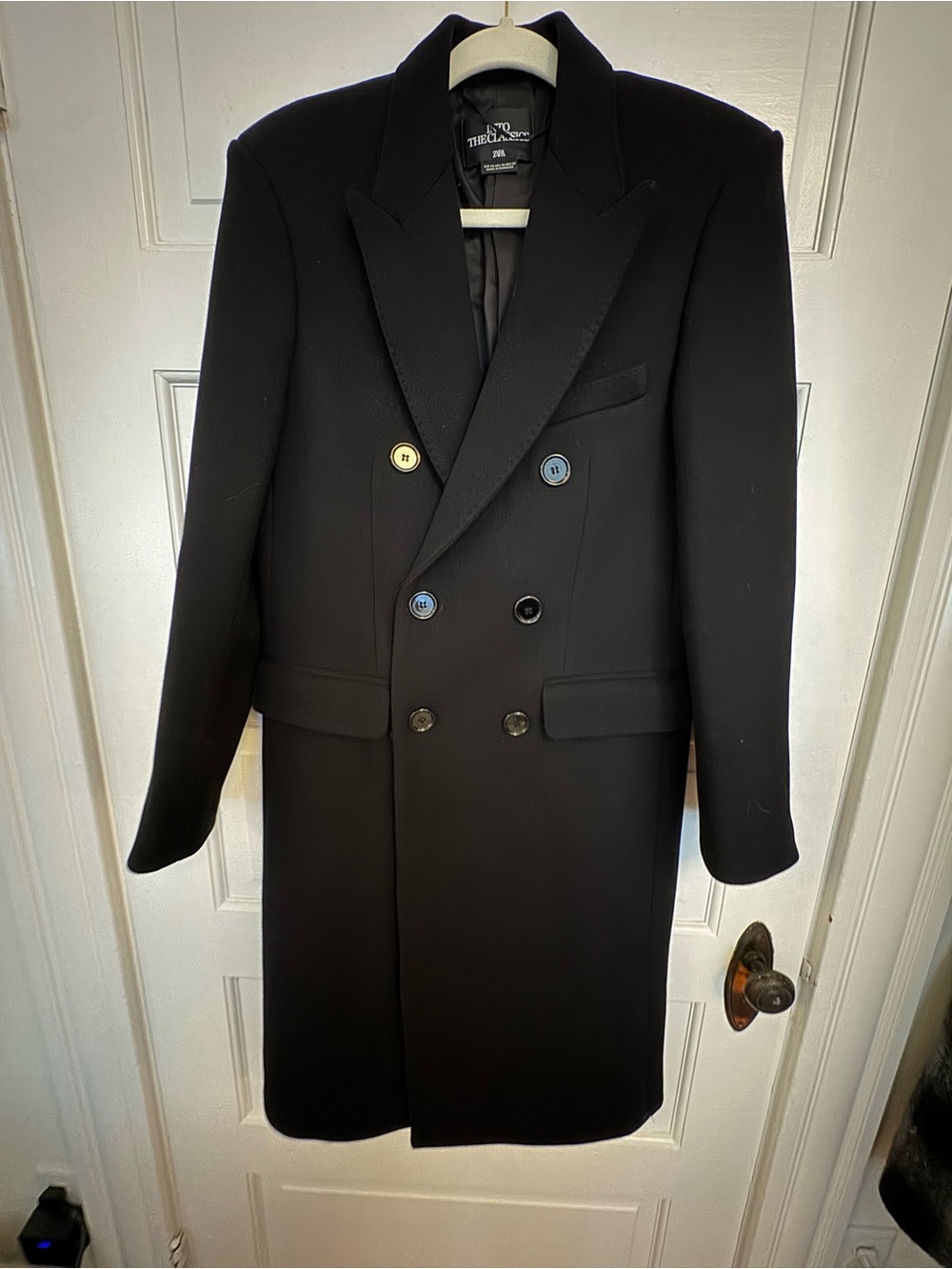 Zara Woman INTO THE CLASSIC Wool Blend Coat
Limited Edition Black XS - Picture 4 of 7